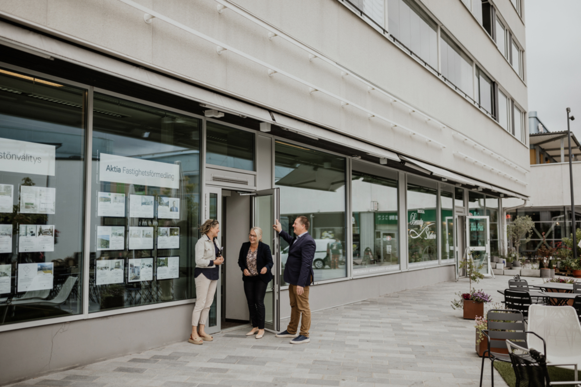 Rekry webb svart15jpg